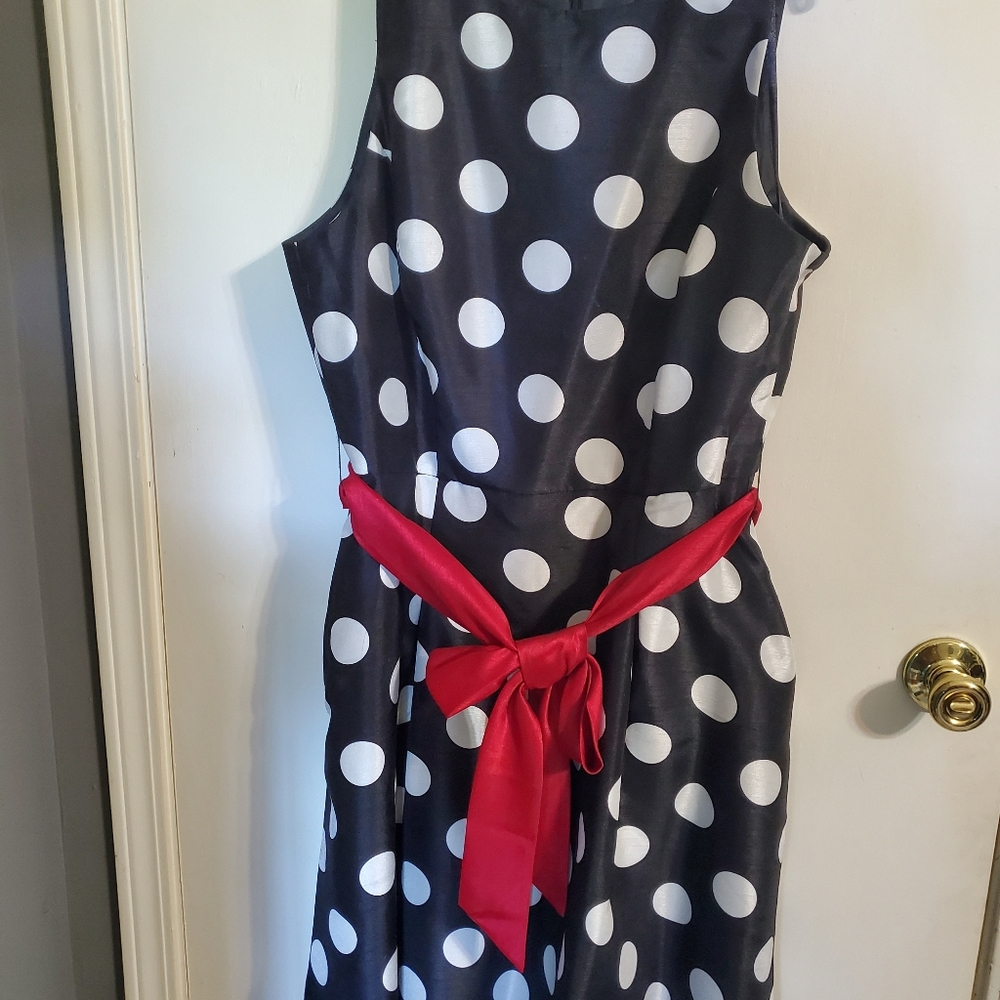 polka dot dress, sleeveless